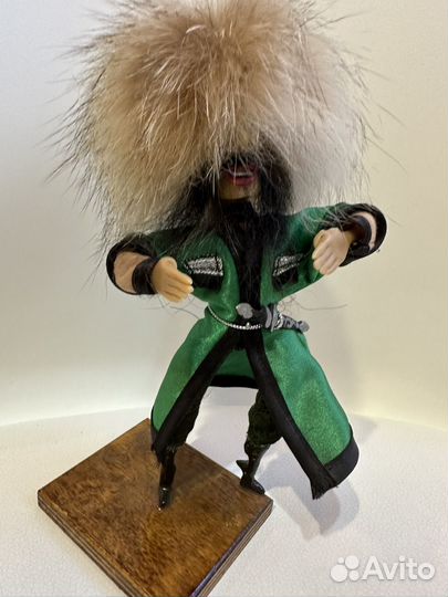 Куклы-статуэтки из разных стран