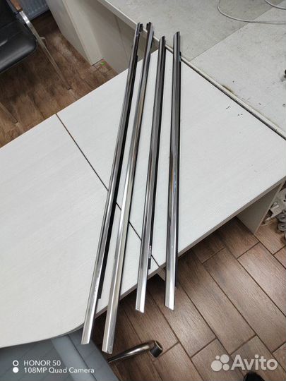 Молдинг стекла передней левой двери Audi A7 S7