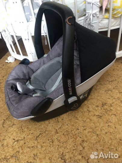 Автокресло (автолюлька) maxi cosi pebble