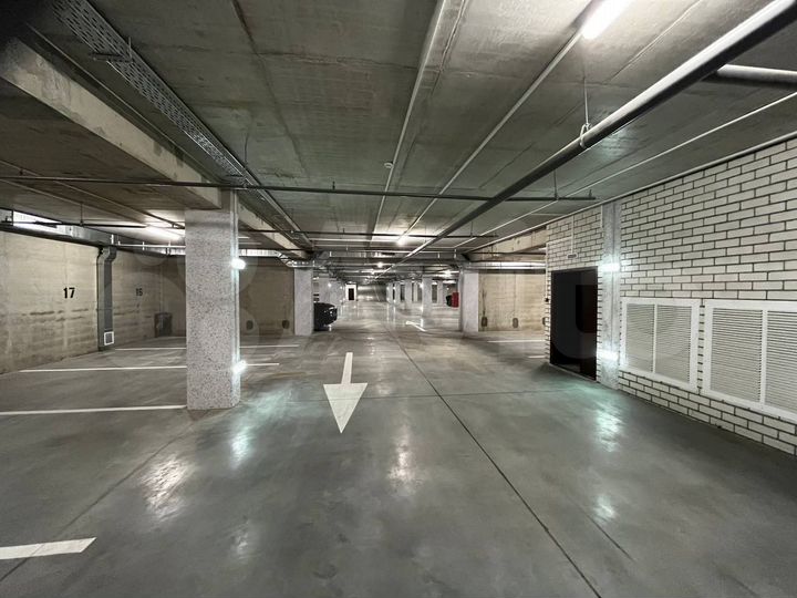 Машиноместо, 14 м²