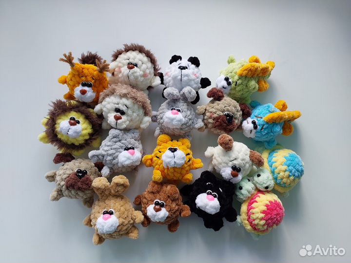 Вязаные брелки панда,мопс, лягушка