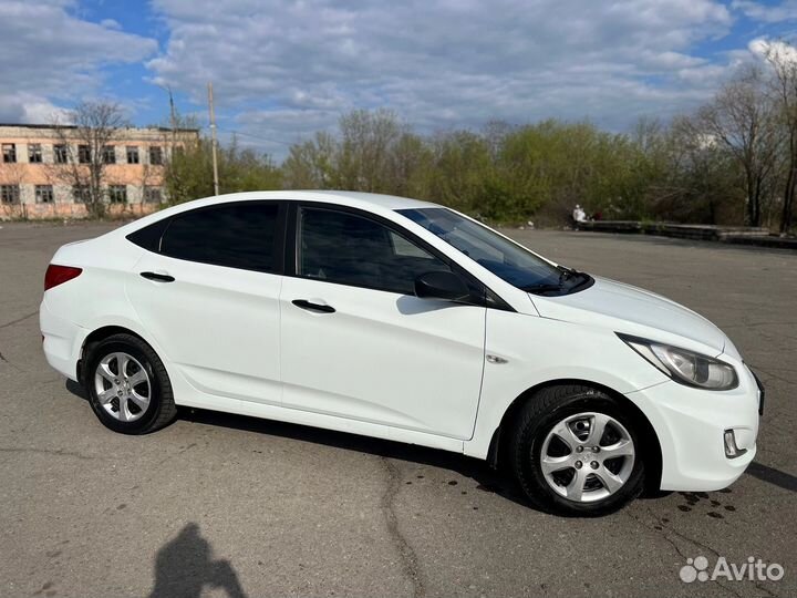 Hyundai Solaris 1.4 AT, 2013, 140 000 км