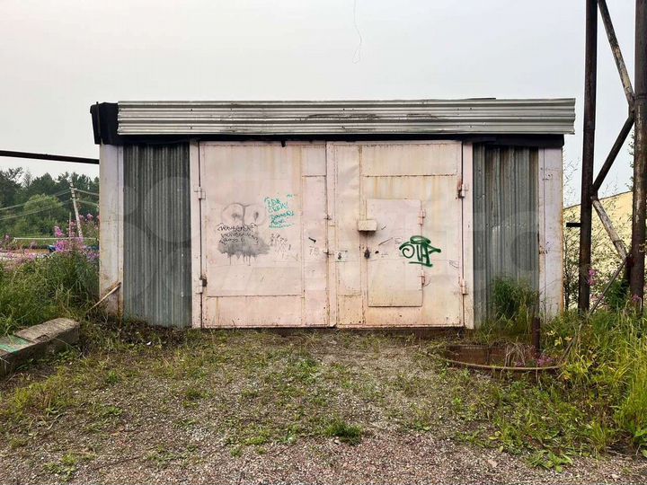 Гараж, > 30 м²