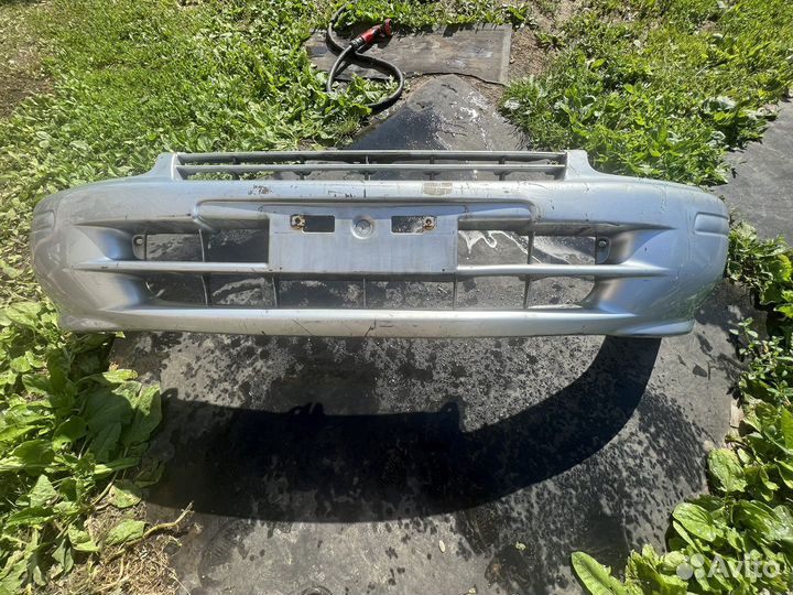 Бампер на toyota starlet EP90