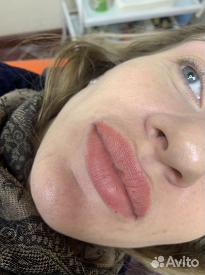 Перманентный макияж татуаж бровей