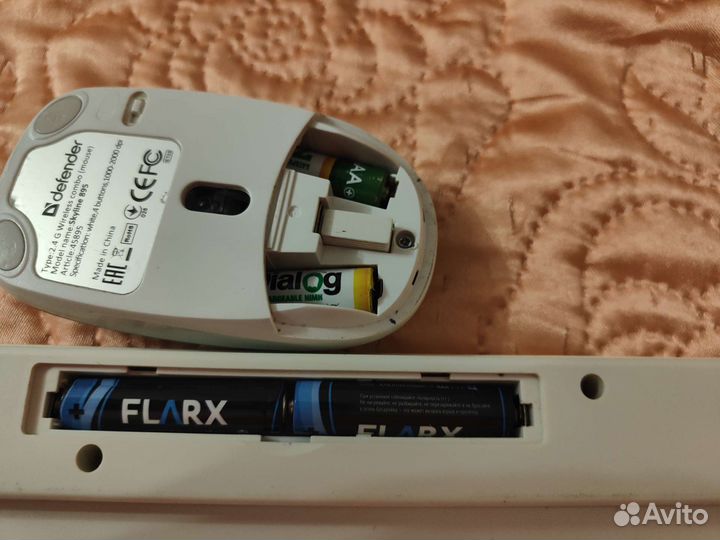 Беспроводной набор мышь и клавиатура