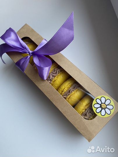 Коробочка макаронс