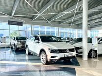 Volkswagen Tiguan 2.0 AT, 2018, 67 400 км, с пробегом, цена 2 479 900 руб.