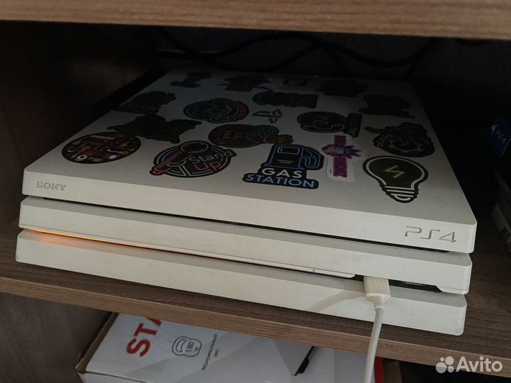 Sony playstation 4 PS4 pro 1tb с играми