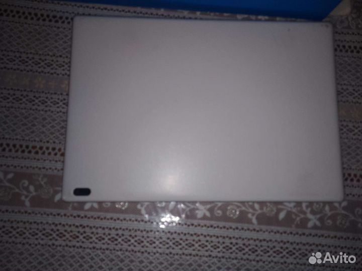 Планшет Lenovo tab 4 10