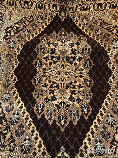 Шерстяной ковер 2,5 на 3 метра