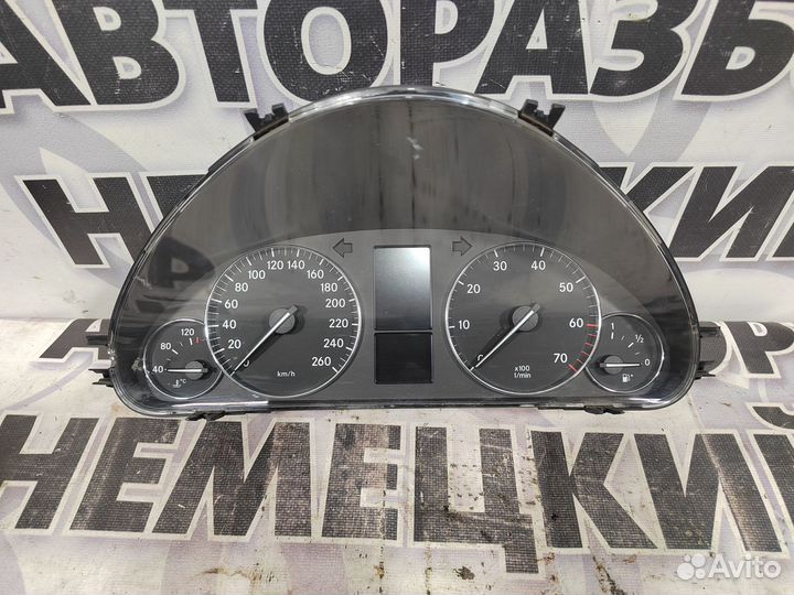 Приборная панель Mercedes W203 M271