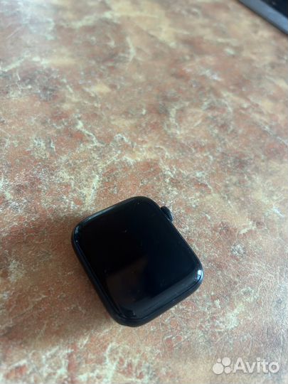 Часы apple watch se 2 44 mm 2023