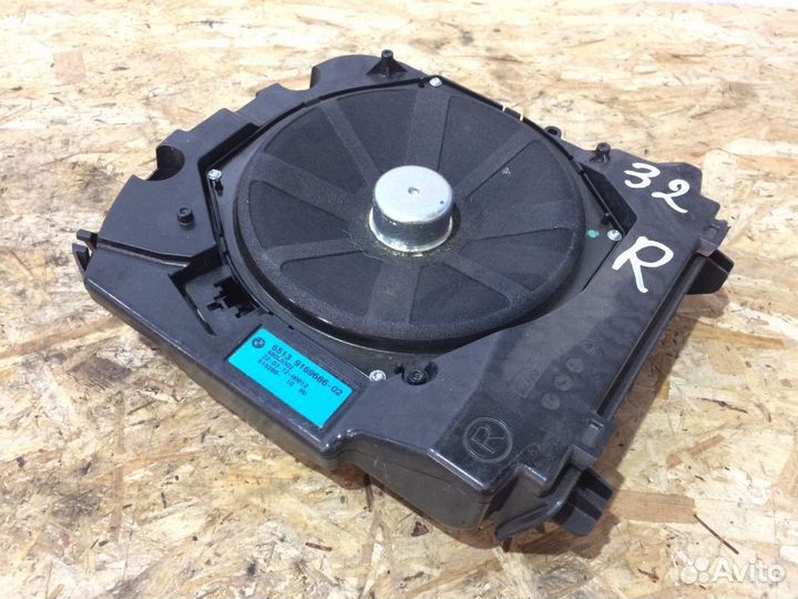 BMW F10 Сабвуфер правый в пол с Японии