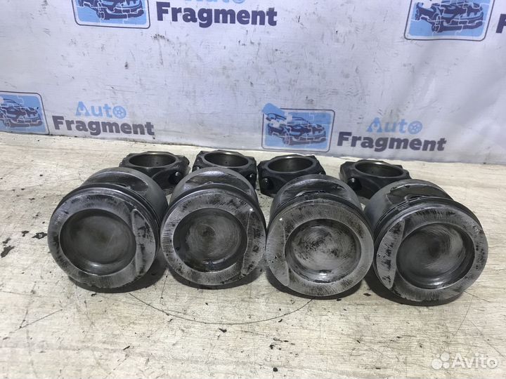 Поршень с шатуном Volkswagen Golf II 1.8 RP