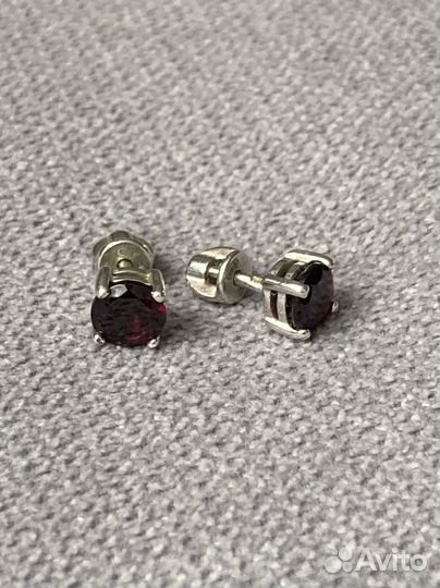 Серьги с гранатом