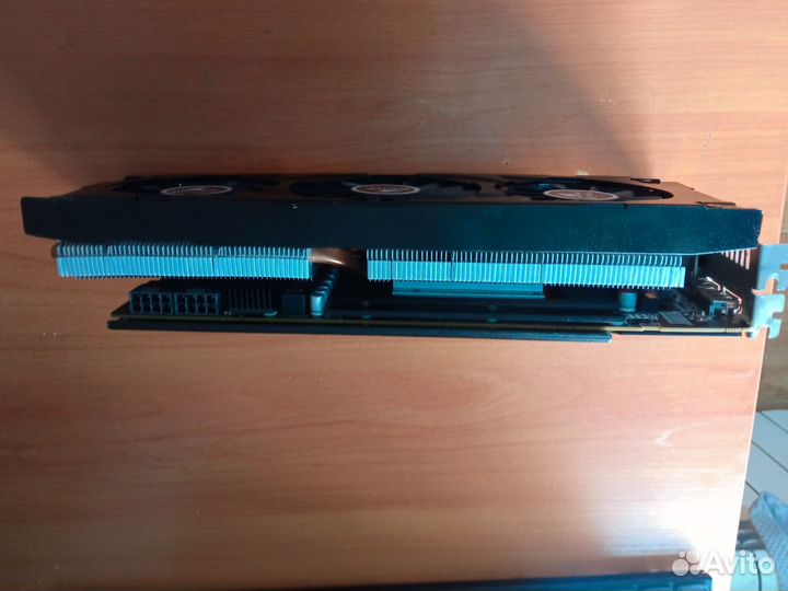 Видеокарты одним лотом