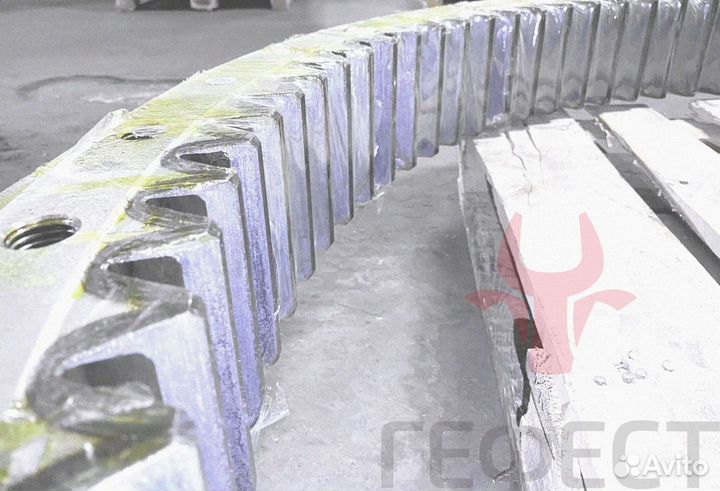 Опорно-поворотный круг PC400LC-7 208-25-61100