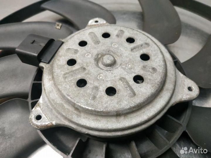 Вентилятор радиатора Audi Q3/RS Q3