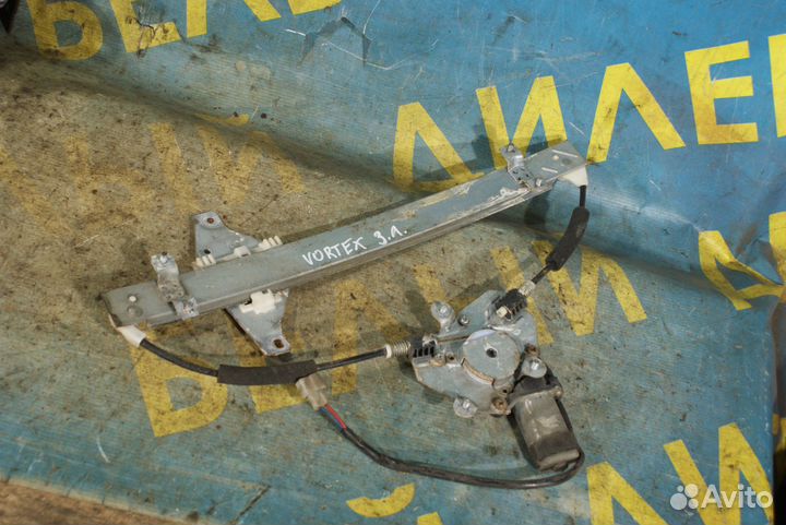 Левый стеклоподъемник Vortex Estina