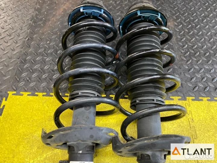 Стойка подвески передний honda vezel