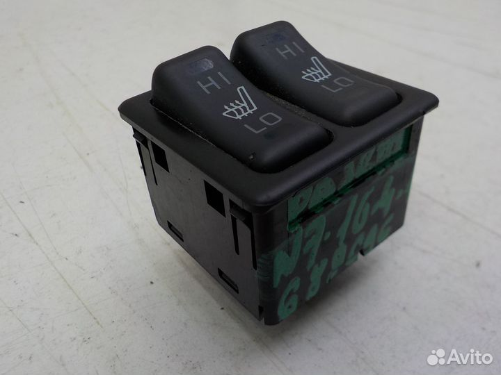 Кнопка на Mitsubishi Pajero Sport