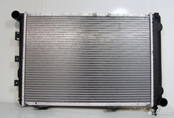 Радиатор охлаждения Mercedes-Benz E-Class W124