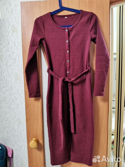 Платье новое 42