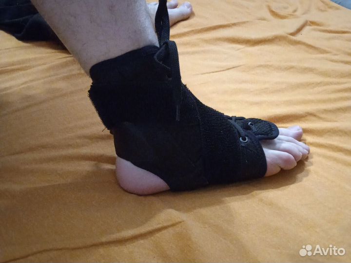 Бандаж на голеностопный сустав