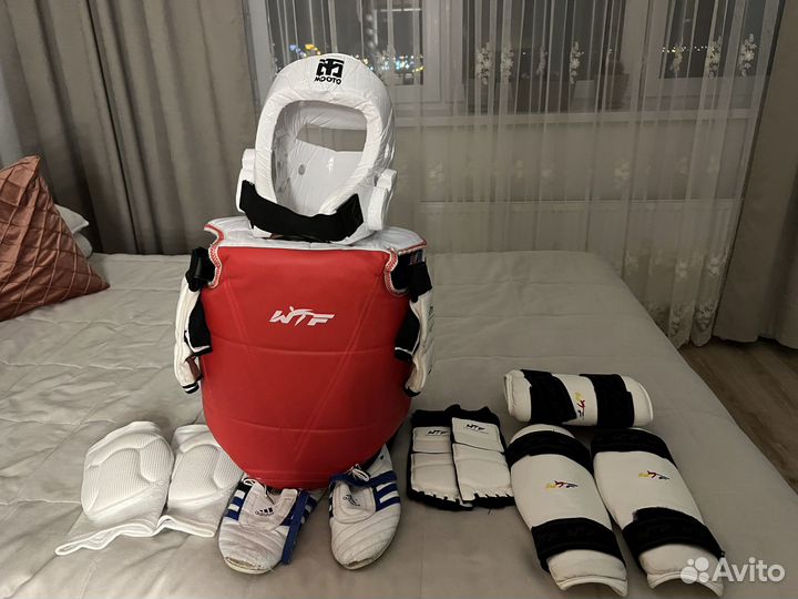 Защитная экипировка для тхэквондо WTF