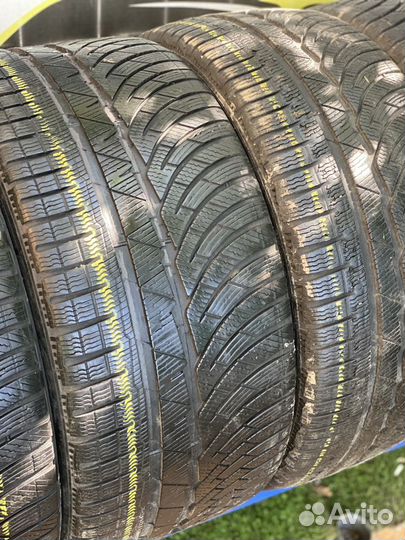 Michelin Pilot Alpin PA4 245/40 R19 и 275/35 R19 100W