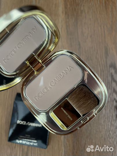Dolce & Gabbana скульптор 22 tan