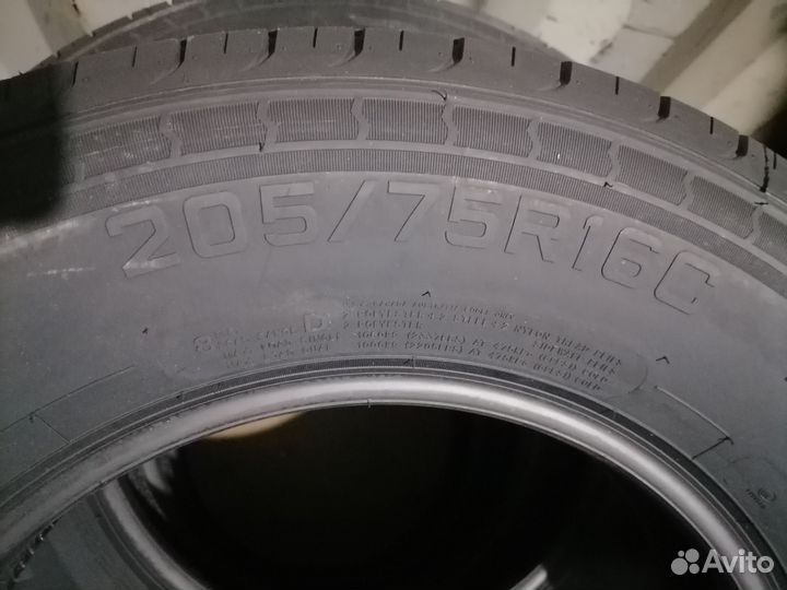 RoadX RXQuest C02 205/75 R16C 110R