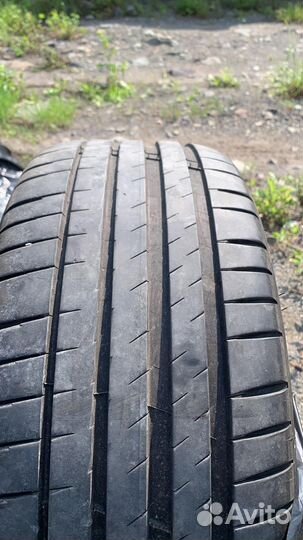 Michelin Pilot Sport 4 23.5/45 R18