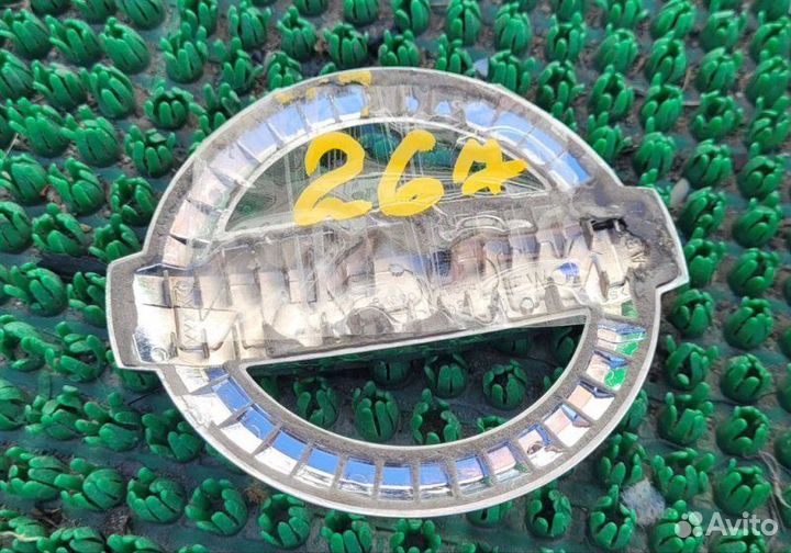 Эмблема задняя Nissan Terrano D10 2015