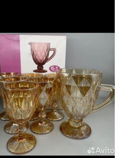 Графин со стаканами