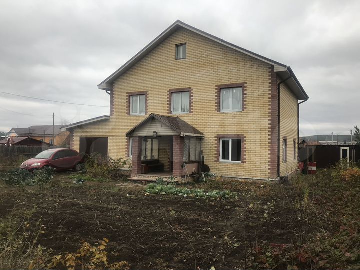 Коттедж 202 м² на участке 9 сот.