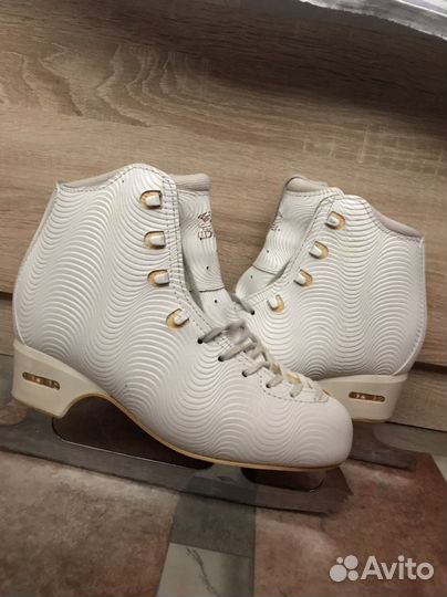 Проффесиональные коньки для фигурного катания