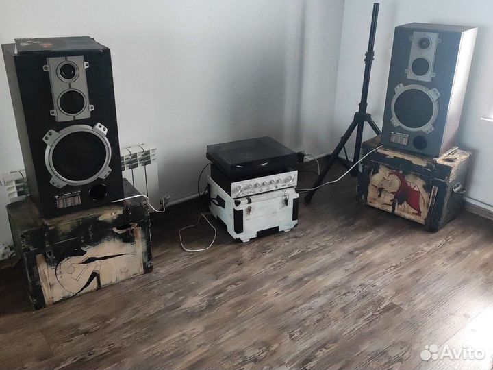 Усилитель барк 001 и колонки Амфитон