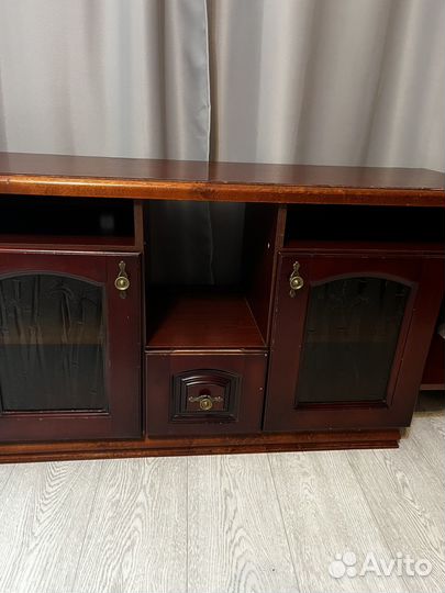 Тумба под телевизор из массива