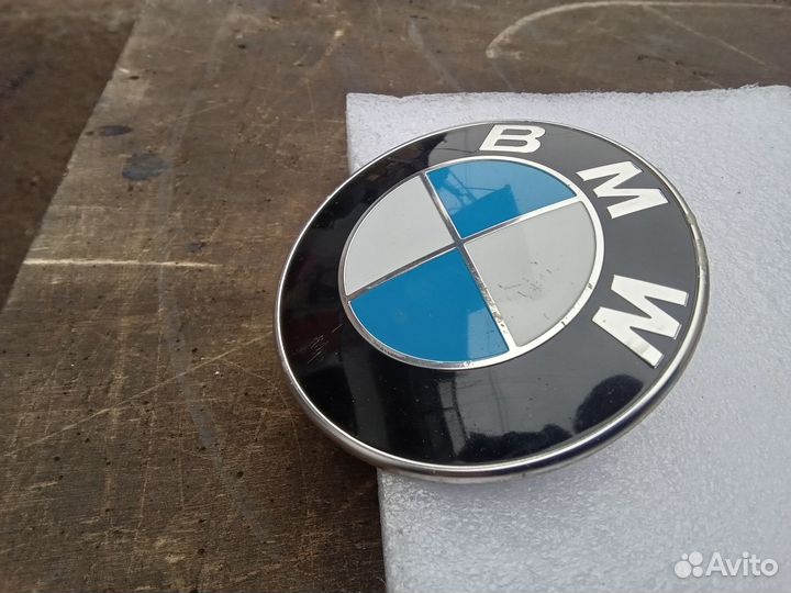 Эмблема значок капота BMW 1er F20