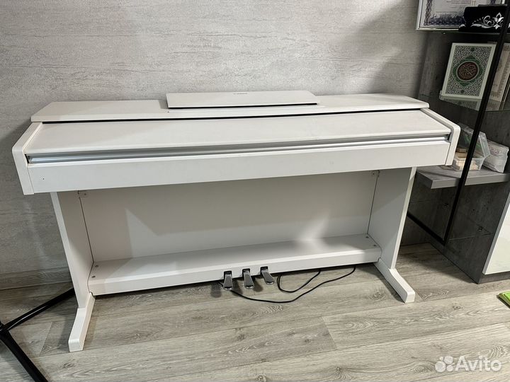 Цифровое пианино yamaha