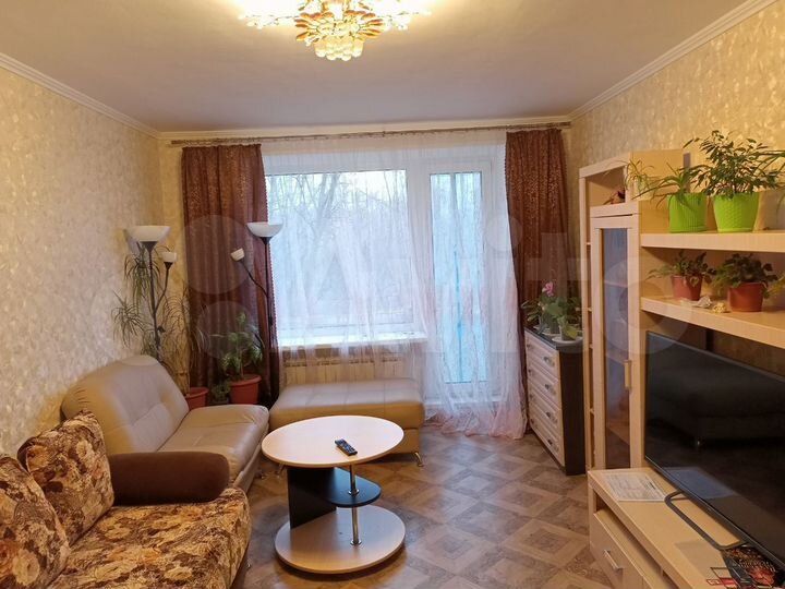 2-к. квартира, 42 м², 4/4 эт.