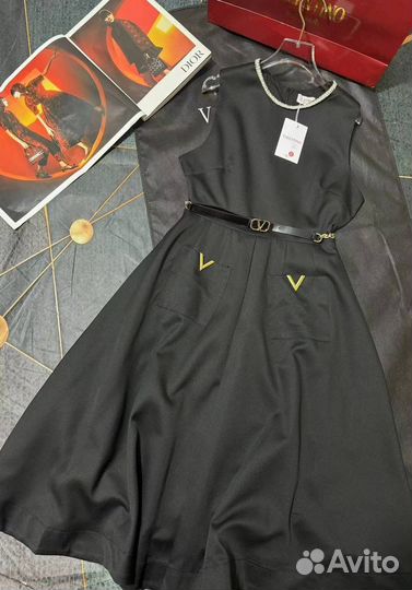 Потрясающее платье Valentino