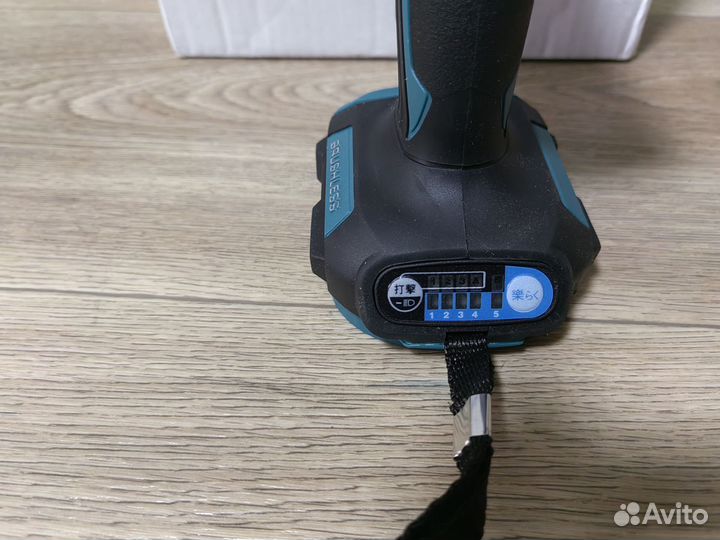 Ударный шуруповёрт реплика Dtd173z