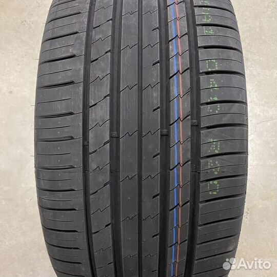 Tracmax X-Privilo RS01+ 285/35 R22 106Y