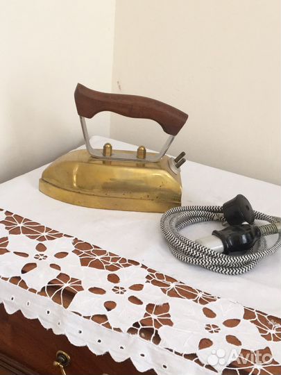 Утюг старинный