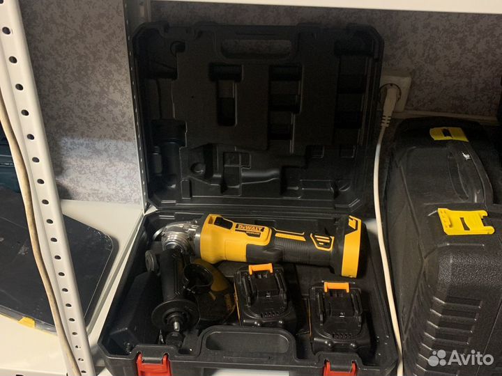 Аккум-Болгарка dewalt 125mm