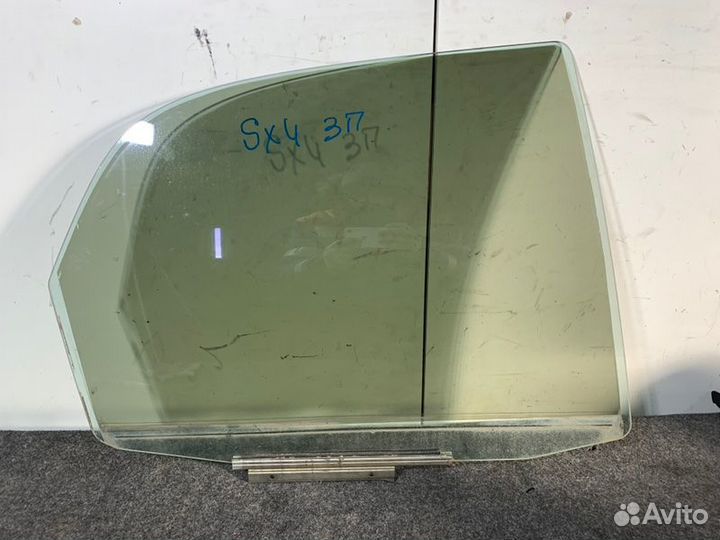 Стекло двери заднее правое Suzuki Sx4 GYA