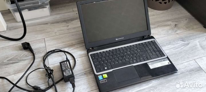 Ноутбук Packard Bell EasyNote TE Z5WT1 в разборе